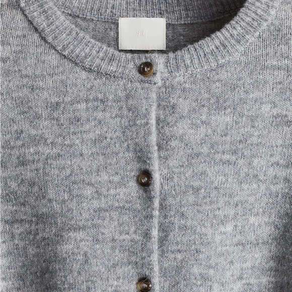 H&M Gray Women's Cardigan - Picture 2 of 3